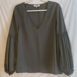 L’Academie oversized sateen blouse M